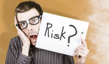 Are there risks with no deposit required free spins?